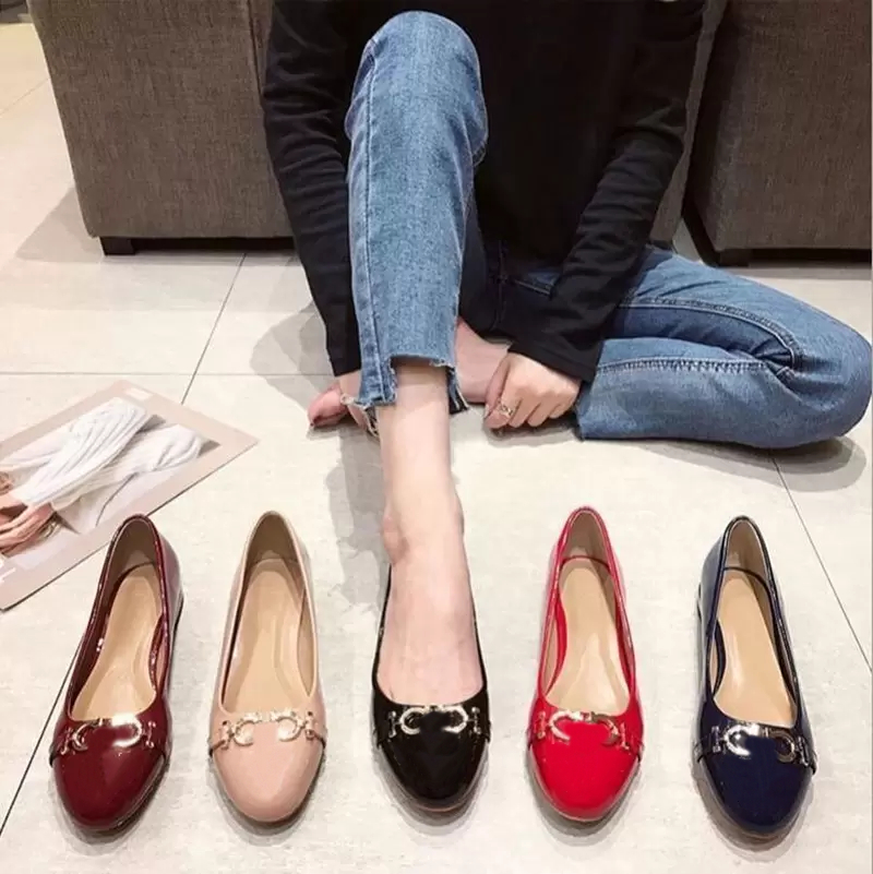 Designer Luxury Womens Dress Shoes High Heels Sandals Varas bowknot Fashion Flat Dress Shoe Ballet Dance Leather Rubber Candy Color Jelly Wedding Party Size 35-41
Designer Luxury Womens Dress Shoes High Heels Sandals Varas bowknot Fashion Flat Dress Shoe Ballet Dance Leather Rubber Candy Color Jelly Wedding Party Size 35-41