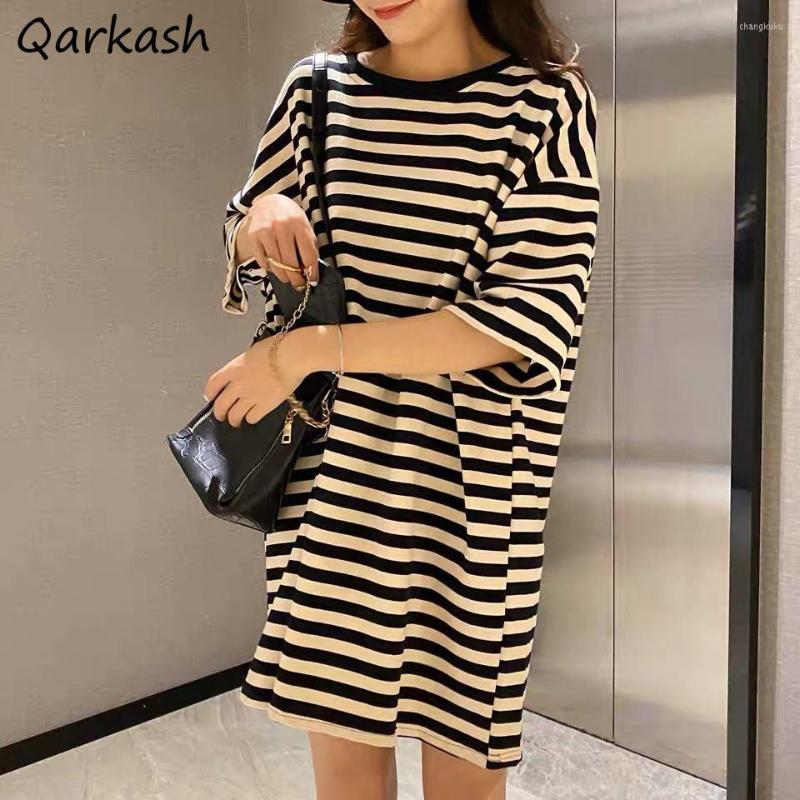 Women's T Shirts Striped T-shirts Women Long Style Loose Summer All-match Vintage Simple Ladies Pregnant Leisure Half Sleeve Daily Tops
Women's T Shirts Striped T-shirts Women Long Style Loose Summer All-match Vintage Simple Ladies Pregnant Leisure Half Sleeve Daily Tops