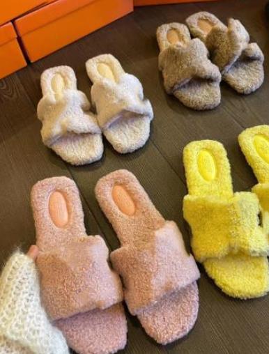 European and American Seven-Color Woolen Slipper Fashion Lamb Wool Outer Wear Flat Shoes, Aspic
European and American Seven-Color Woolen Slipper Fashion Lamb Wool Outer Wear Flat Shoes, Aspic