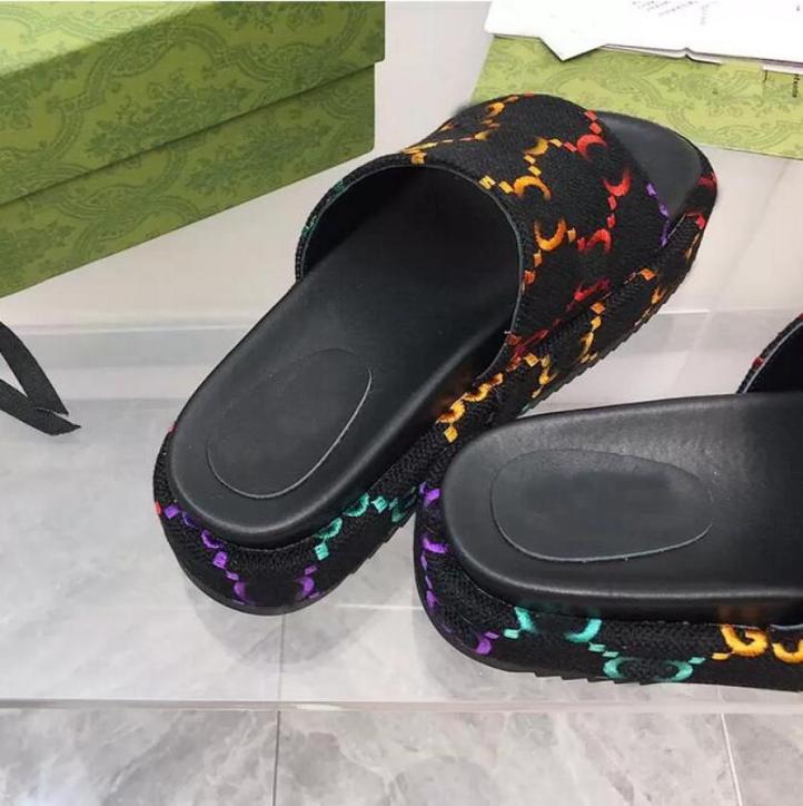 Fashion woman sandal Beach Thick bottom slippers platform women Shoes Alphabet lady Sandals Leather High heel slippers3093551, Deep purple
Fashion woman sandal Beach Thick bottom slippers platform women Shoes Alphabet lady Sandals Leather High heel slippers3093551, Deep purple