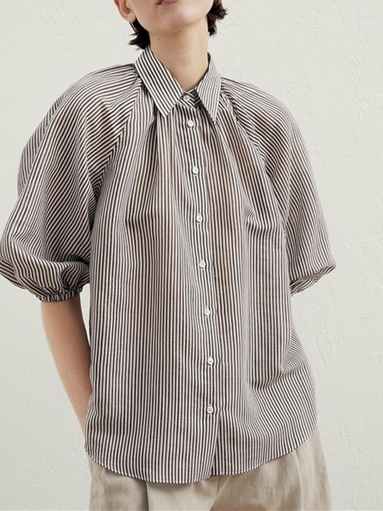 Women' Blouses Spring Summer Women Classic Stripes Shirt Turn-down Collar Simple Half Sleeve Single Breasted Blouse For Office Lady
Women' Blouses Spring Summer Women Classic Stripes Shirt Turn-down Collar Simple Half Sleeve Single Breasted Blouse For Office Lady
