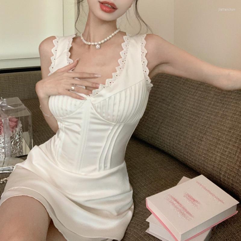 Casual Dresses 2023 Spring Elegant V-Neck Mini LaceDress Office Lady Long Sleeve One Piece Dress Korean French Vintage Women, White
Casual Dresses 2023 Spring Elegant V-Neck Mini LaceDress Office Lady Long Sleeve One Piece Dress Korean French Vintage Women, White