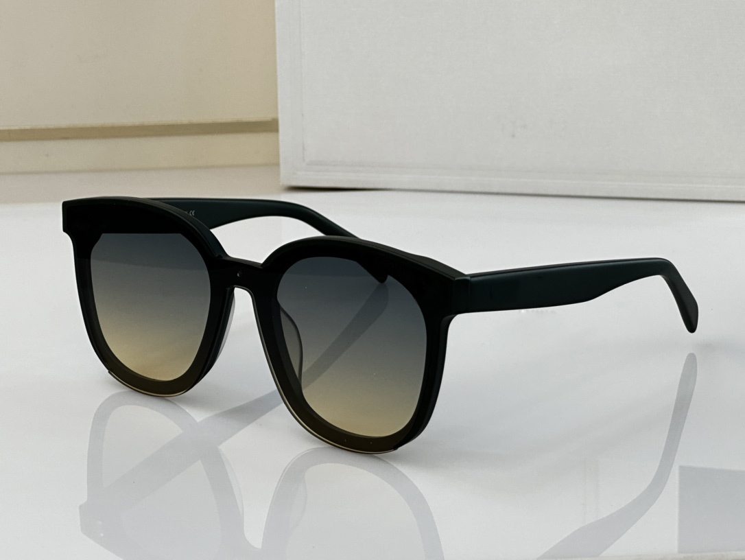 Men Sunglasses For Women Latest Selling Fashion Sun Glasses Mens Sunglass Gafas De Sol Glass UV400 Lens With Random Matching Box 40369
Men Sunglasses For Women Latest Selling Fashion Sun Glasses Mens Sunglass Gafas De Sol Glass UV400 Lens With Random Matching Box 40369