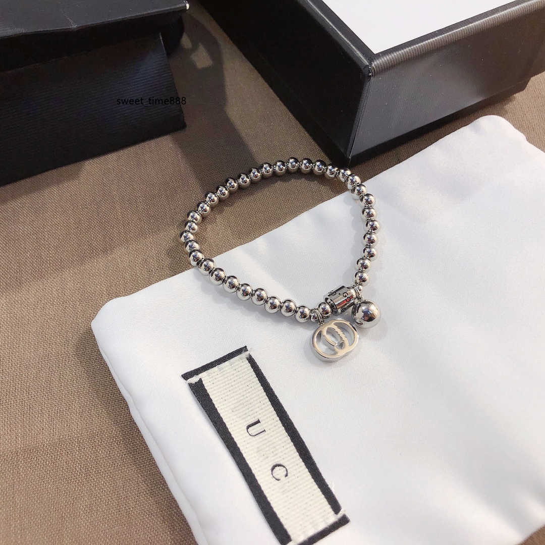 Bangle Jewelry Bracelets Link Chain Letter Pendant 18K Gold silver Luxury Charm Designer Accessories Women Stainless Steel Link Toggle clasps
Bangle Jewelry Bracelets Link Chain Letter Pendant 18K Gold silver Luxury Charm Designer Accessories Women Stainless Steel Link Toggle clasps
