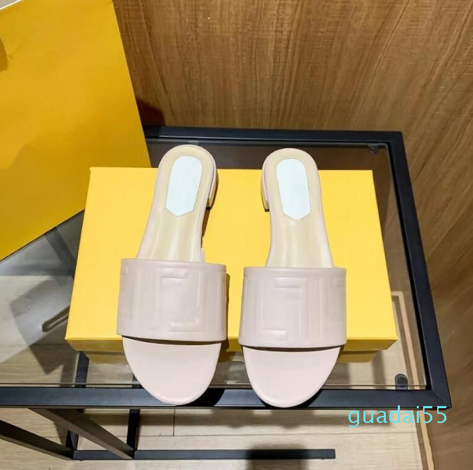 Top Quality Leather Slipper Luxury Classic Sandbeach Sandals Summer Women Leisure Slippers Designer Brand Flat Bottom Sandal Fashion Lady Outdoor Flip-Flops, Brown
Top Quality Leather Slipper Luxury Classic Sandbeach Sandals Summer Women Leisure Slippers Designer Brand Flat Bottom Sandal Fashion Lady Outdoor Flip-Flops, Brown