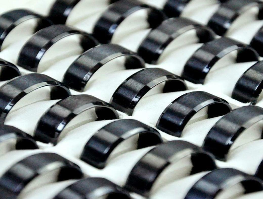 whole 50Pcs 316L stainless steel rings style Band fashion black Plain flat jewelry finger ring men women acier edelstahlringe8862954
whole 50Pcs 316L stainless steel rings style Band fashion black Plain flat jewelry finger ring men women acier edelstahlringe8862954