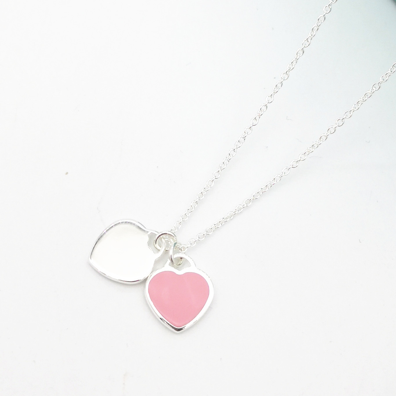 Designer womens 10mm LOVE Heart Necklaces high end Men's 925 silver Pendant love Necklace Luxury jewelry the neck gift for girlfriend lover Please return to blue box
Designer womens 10mm LOVE Heart Necklaces high end Men's 925 silver Pendant love Necklace Luxury jewelry the neck gift for girlfriend lover Please return to blue box