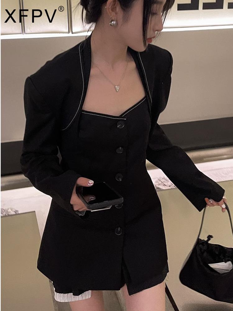 Pants XFPV 2022 New Summer Fashion Black Singlebreasted Short Hanging Neck Long Sleeve High Waisr Solid Color Coat Women SM3239, Coat and vest
Pants XFPV 2022 New Summer Fashion Black Singlebreasted Short Hanging Neck Long Sleeve High Waisr Solid Color Coat Women SM3239, Coat and vest