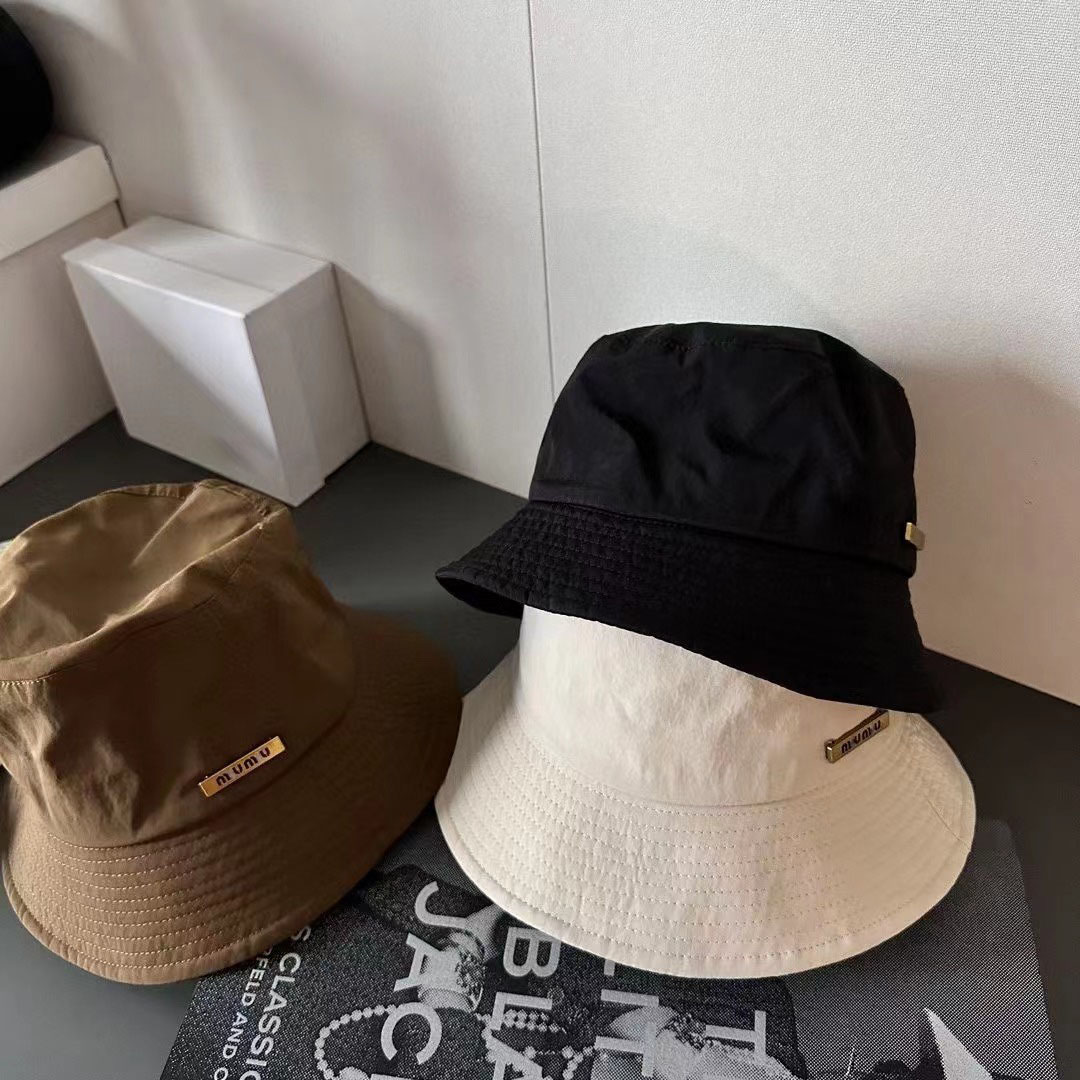 Women's Summer Designer bucket hat Outdoor Vacation Travel Sun Protection and Shading Metal Letter Printing Wide Brim Hats, Black
Women's Summer Designer bucket hat Outdoor Vacation Travel Sun Protection and Shading Metal Letter Printing Wide Brim Hats, Black