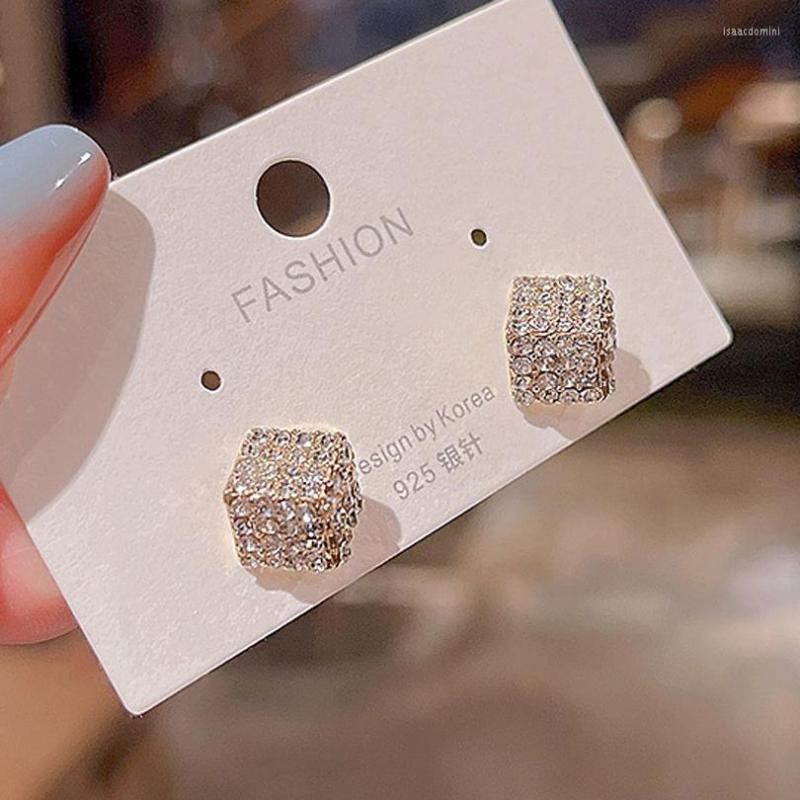 Stud Earrings Simple Temperament Square Inlaid Rhinestone Eeardrop Retro Fashion Earring Women Accessories Gift
Stud Earrings Simple Temperament Square Inlaid Rhinestone Eeardrop Retro Fashion Earring Women Accessories Gift