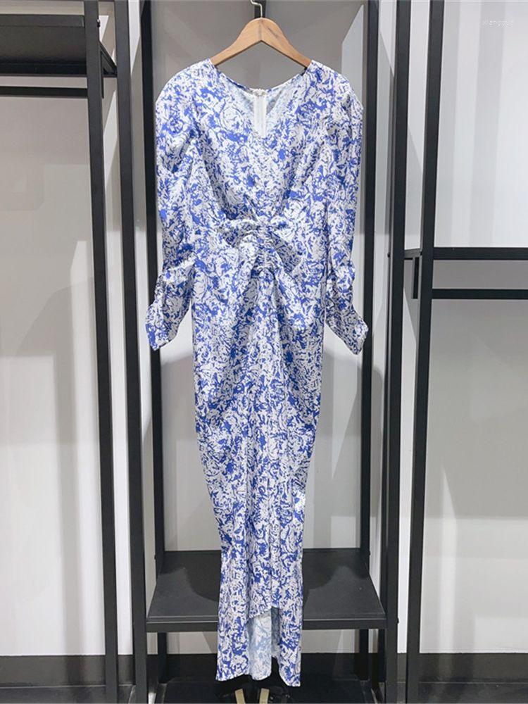 Casual Dresses 2023 Women Retro Print V-Neck Pleated Midi Dress Sring And Summer Lady Long Sleeve Slim Fit Irregular Robes
Casual Dresses 2023 Women Retro Print V-Neck Pleated Midi Dress Sring And Summer Lady Long Sleeve Slim Fit Irregular Robes