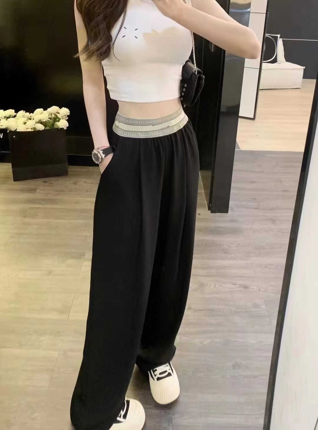 23ss Womens Pants womens designer clothing Alphabet logo ribbon pants Elastic waist high waist casual wide leg trousers clothing Women clothing
23ss Womens Pants womens designer clothing Alphabet logo ribbon pants Elastic waist high waist casual wide leg trousers clothing Women clothing
