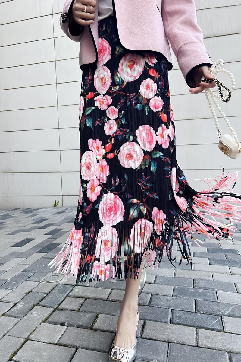 Skirts SELLING Miyake Fold Fashion Rose Print Retro Skirt Straight Nimble Fringe IN STOCK, Black
Skirts SELLING Miyake Fold Fashion Rose Print Retro Skirt Straight Nimble Fringe IN STOCK, Black