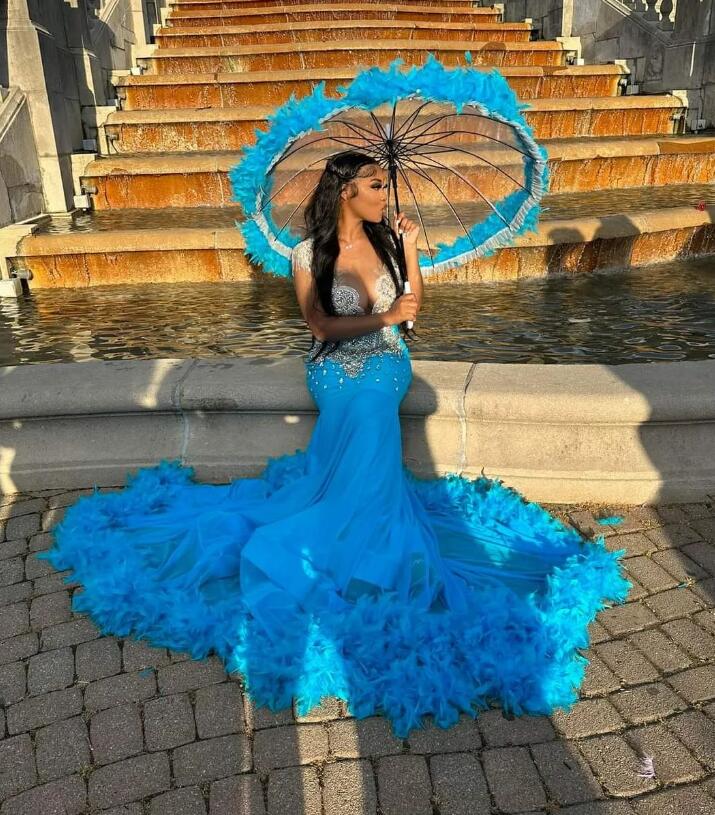 Luxury Blue Feather Prom Dress 2023 Elegant Mermaid Beaded Rhinestone Formal Dress Black Girls Aso Ebi African Evening Party Gowns Ceremony Special Oc
