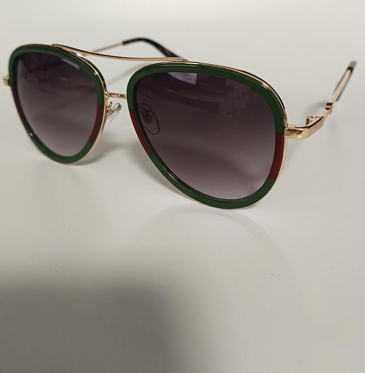 G0062 Sunglasses Designer Woman Mens Sunglass New Luxury Brand Driving Shades Male Eyeglasses Vintage Travel Fishing Small Frame Sun Glasses UV400
G0062 Sunglasses Designer Woman Mens Sunglass New Luxury Brand Driving Shades Male Eyeglasses Vintage Travel Fishing Small Frame Sun Glasses UV400