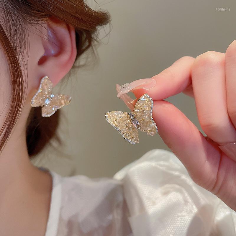 Stud Earrings Fashion Crystal Butterfly Women's Zircon Set Irregular Jewelry Ornaments Casual Party Decorations
Stud Earrings Fashion Crystal Butterfly Women's Zircon Set Irregular Jewelry Ornaments Casual Party Decorations