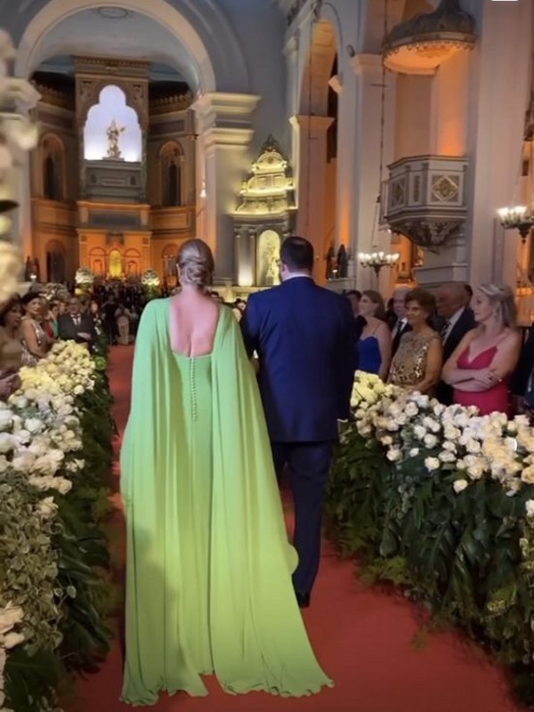 Modern Green Chiffon Mother Of The Bride Dresses With Long Cape Train Plus Size Women Evening Party Gowns Backless Wedding Guest Formal Ocn Prom Dress