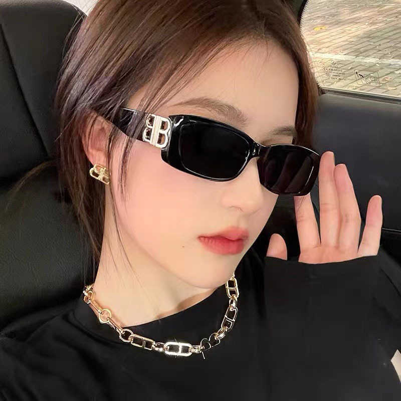 2023 New Cat's Eye Small Box for Women Personalized Sunglasses Trend Double B Glasses
2023 New Cat's Eye Small Box for Women Personalized Sunglasses Trend Double B Glasses