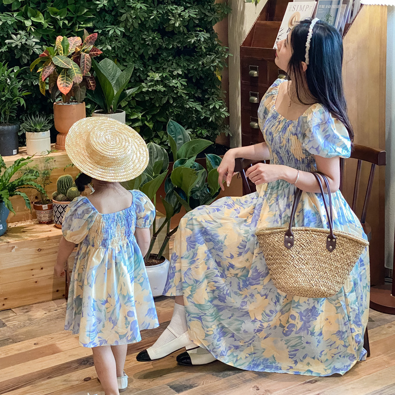 Family Matching Outfits Family Matching Clothes Summer Floral Dress Mother Daughter Short -sleeved Cotton Dress Women Dress Girl Birthday Dress 230421