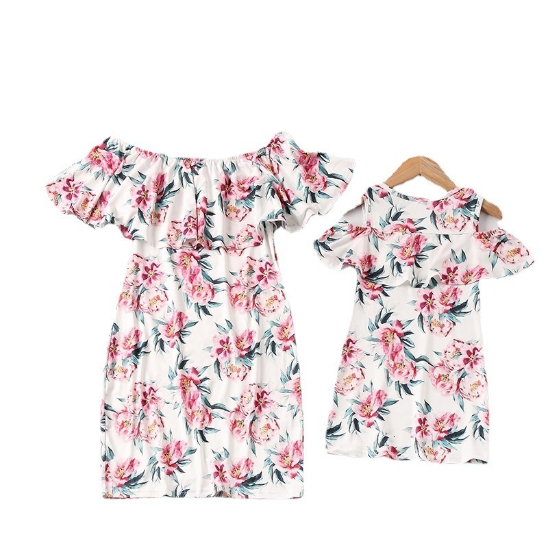 Family Matching Outfits Mum Off Shoulder Mother Daughter Dresses Boat Neck Mommy and Me Clothes Family Matching Outfits Flower Mom Mama Baby Dress 230