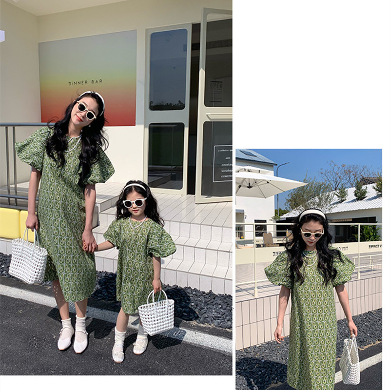 Family Matching Outfits Mama and Baby Girl Maching Short Sleeve Dress Women Clothing Mother and Daughter Equal Dresses Summer Mommy and Me Accessories