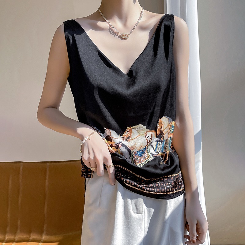 Camisoles Tanks Women's silk Vest Summer Printed Satin Silk Top V-neck Silk Camisole Silk Vest All Match Looks Thin Women Sleeveless Shirt 230421