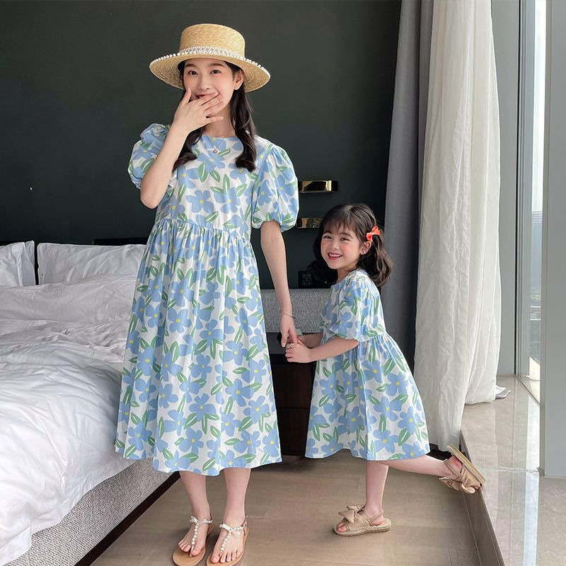 Family Matching Outfits Family Matching Clothes Summer Mother Daughter Floral Dresses Family Look Mommy and Me Clothes Korean Baby Girl Clothes 230421