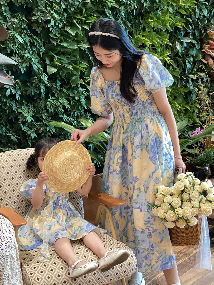 Family Matching Outfits Family Matching Clothes Summer Floral Dress Mother Daughter Short -sleeved Cotton Dress Women Dress Girl Birthday Dress 230421