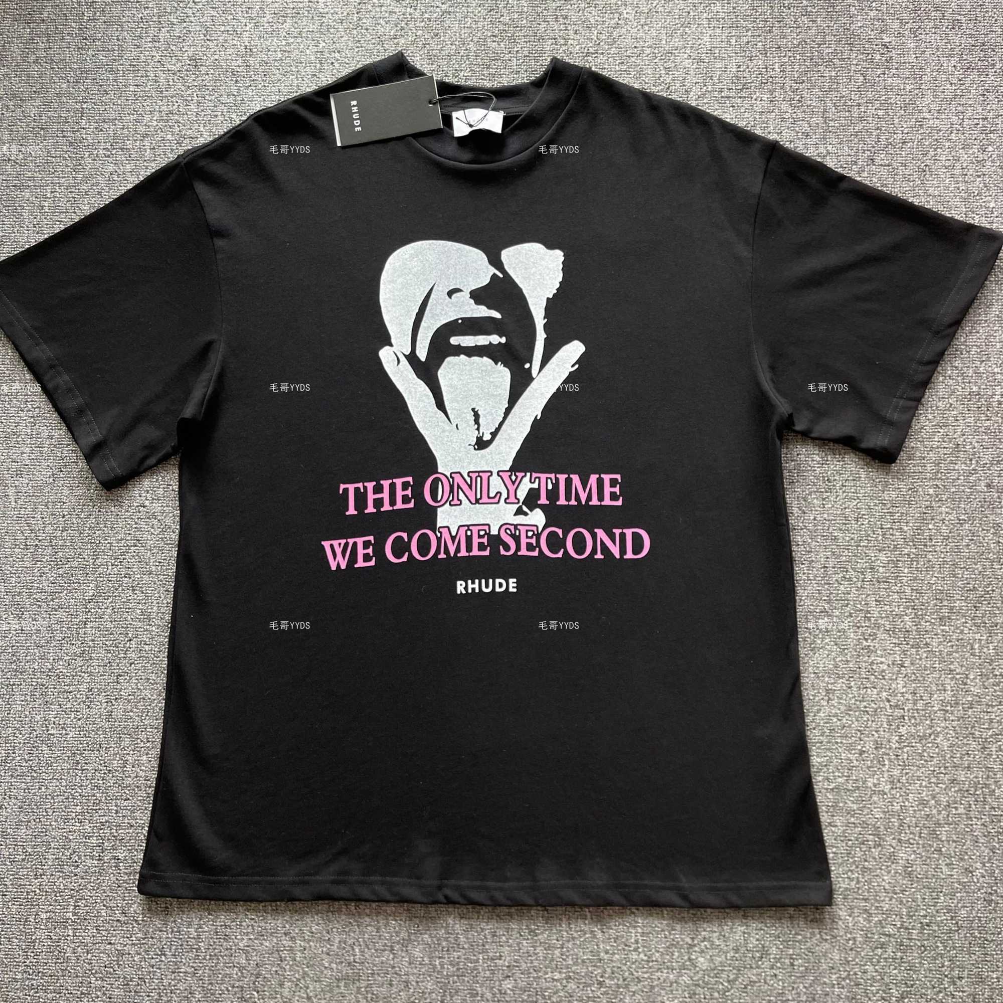 Designer Fashion Clothing Tees TShirts Rhude Black ' Come Second' T-shirt Portrait Rock Print Short Sleeve T-shirtTops Streetwear Hip hop Sportswear wholesale, After paying attention;the price of
Designer Fashion Clothing Tees TShirts Rhude Black ' Come Second' T-shirt Portrait Rock Print Short Sleeve T-shirtTops Streetwear Hip hop Sportswear wholesale, After paying attention;the price of