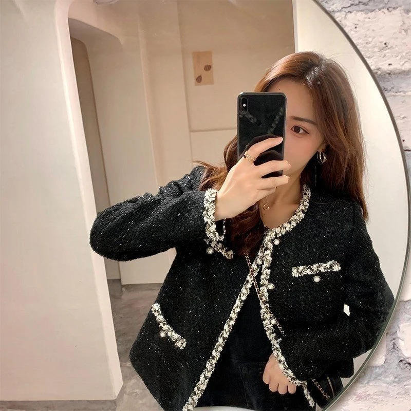 Womens Jackets French Tweed Women Small Fragrant Autumn Korean Woolen Short Outerwear Elegant Black Plaid Coat Pockets Office Pearls 231120