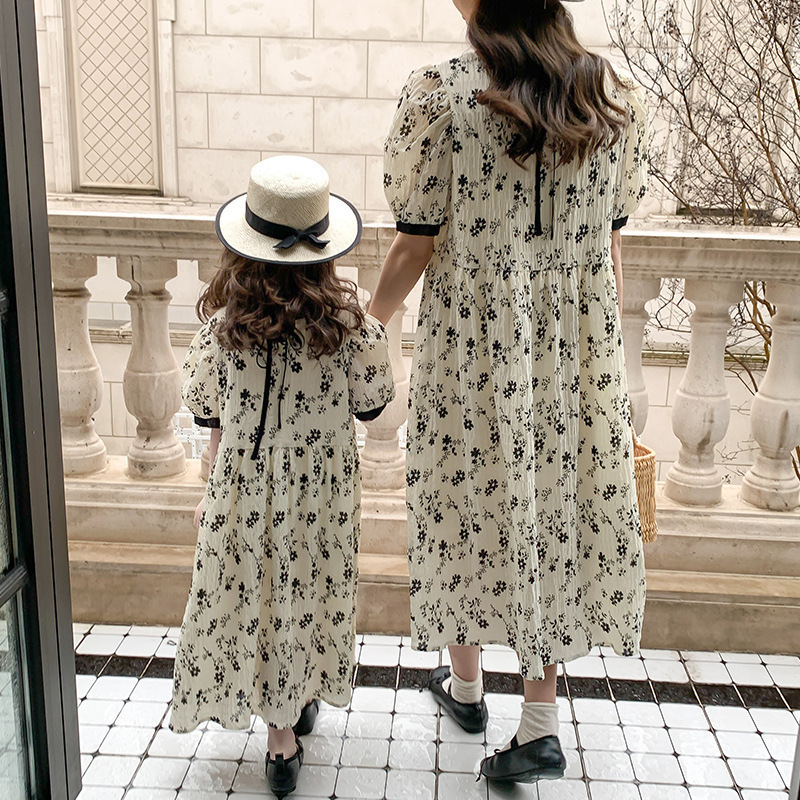Family Matching Outfits Matching Mother and Daughter Dresses Equal Elegant French Mum and Baby Girls Same Short Sleeve Dress Women Summer Clothing 230