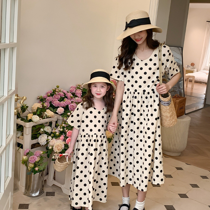 Family Matching Outfits Mommy and Daughters Matching Dresses Vacation Couple Look Women's Child Clothes Korea Style Mother and Baby Girl Polka Do