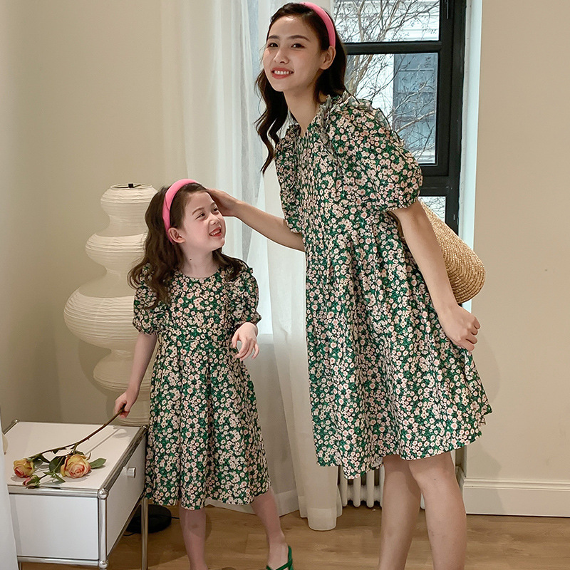 Family Matching Outfits Summer Fashion Mother 2-12 Years Kids Girls Women Family Matching Outfits Baby Short Sleeve Flora Dress For Mom and Daughter 2