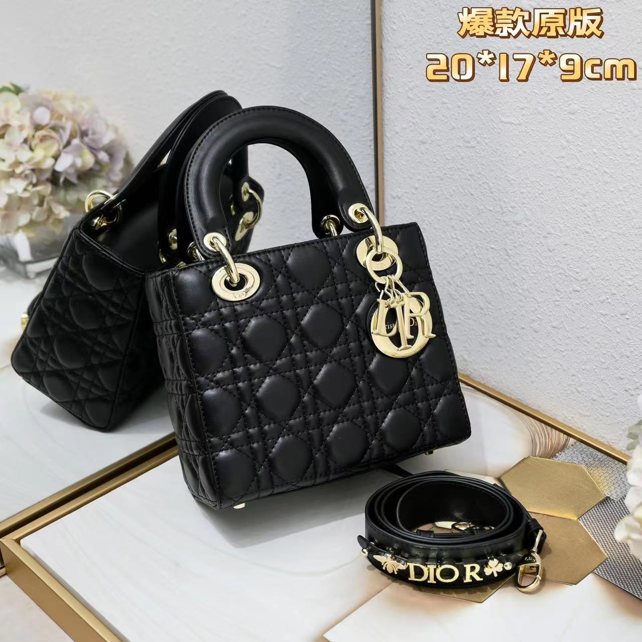 Hot The Tote Bag Famous Designer Cool Practical Large Capacity Shoulder Handbag Women Crossbody Casual Square Wallet free ship, White #2
Hot The Tote Bag Famous Designer Cool Practical Large Capacity Shoulder Handbag Women Crossbody Casual Square Wallet free ship, White #2