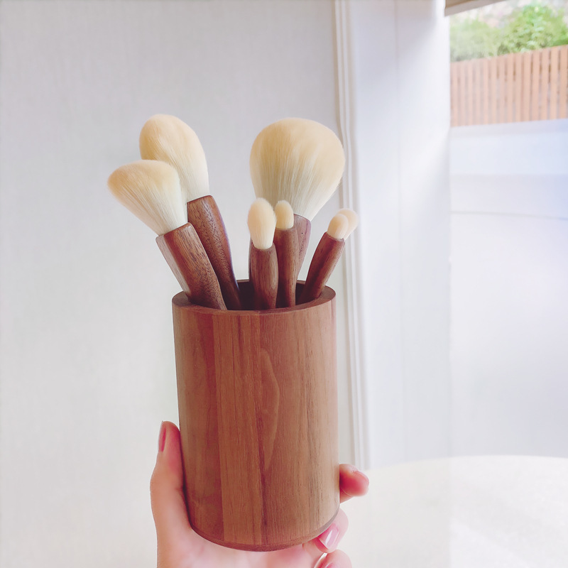 Makeup Tools Walnut Brushes Set High Quality Cosmetic Powder Blush Foundation Sculpting Eyeshadow Smudge Brush Wood Handle 230421