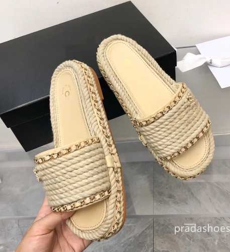 2023 New Woven Thick Bottom Sandals Women's Beach Vacation Paris Designer Casual Chain Flats Slippers Fashion double Show Leather Non-Slip Slipper c Slide, C5 high quality
2023 New Woven Thick Bottom Sandals Women's Beach Vacation Paris Designer Casual Chain Flats Slippers Fashion double Show Leather Non-Slip Slipper c Slide, C5 high quality