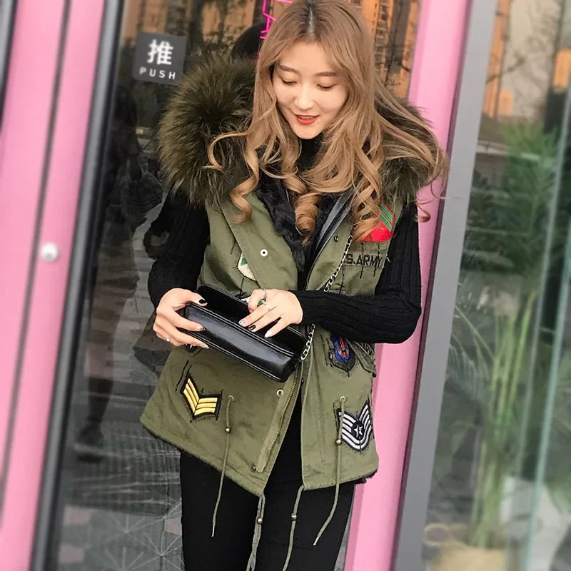 Women's Fur Faux Fur Maomaokong Women's Winter Jacket With Natural Fur Collar Fur Coat Female Fashion Embroidery Real Fur Collar Vest Parka 