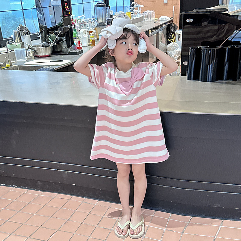 Family Matching Outfits Pink Striped Parent-child Dress for Women's Summer Korean Casual Loose Fitting Women's Clothing 230421