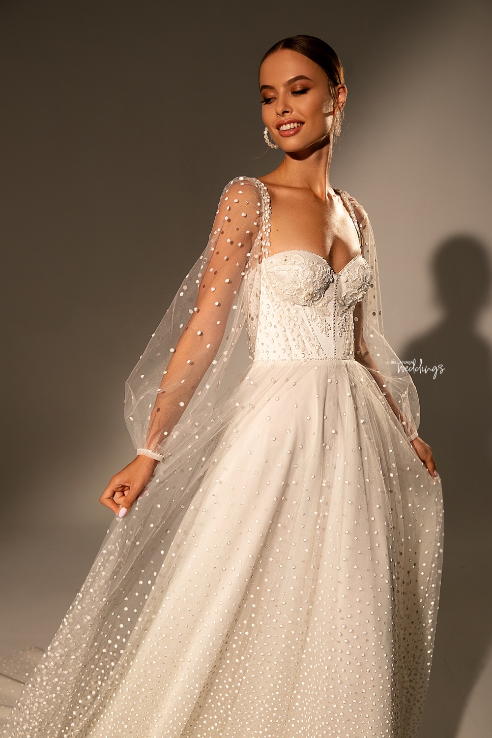 Bohemian 2024 Wedding Dresses Polka Dot Tulle The Shoulder A Line Boho Long Sleeve Bridal Gowns Sweep Train Robe de Mariage