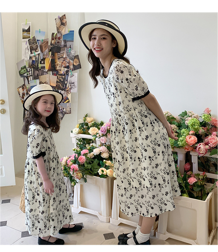 Family Matching Outfits Matching Mother and Daughter Dresses Equal Elegant French Mum and Baby Girls Same Short Sleeve Dress Women Summer Clothing 230