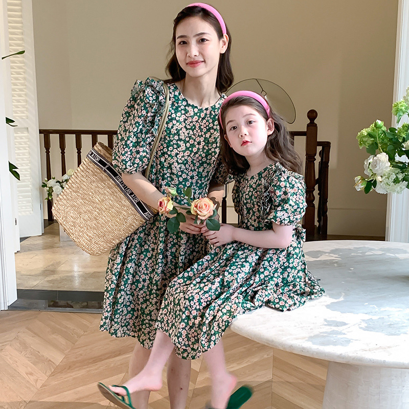 Family Matching Outfits Summer Fashion Mother 2-12 Years Kids Girls Women Family Matching Outfits Baby Short Sleeve Flora Dress For Mom and Daughter 2