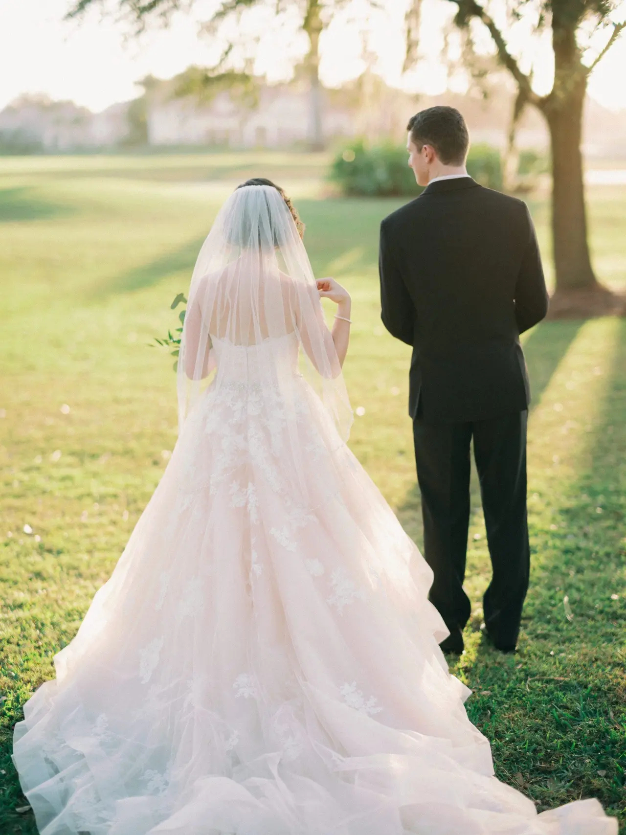 Romantic Ruffles Pluffy A Line Wedding Dresses Tiered Piping Blush Pink Tulle Long Train Lace Appliques Sweetheart Country Bridal Gowns 2024 Spring Ve