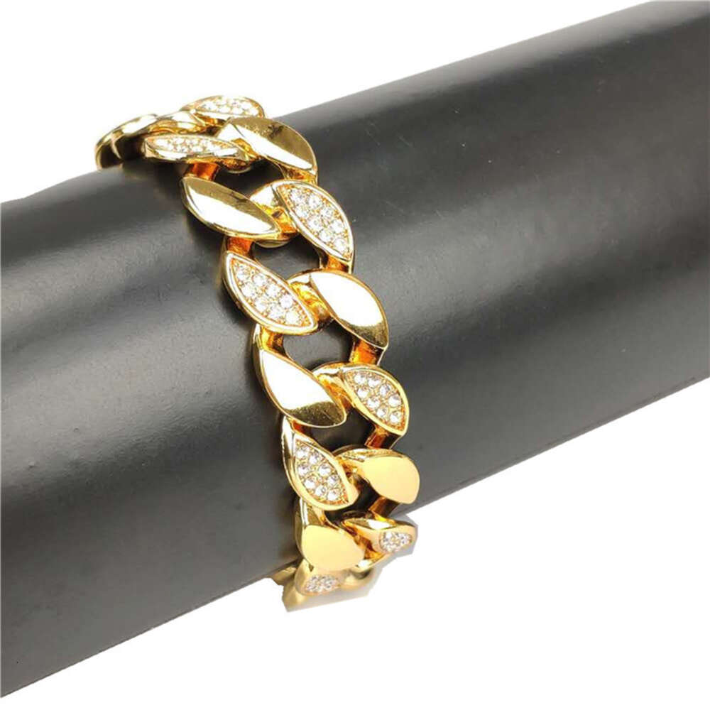 Hip Hop Spacing Diamond Super Flash Water Diamond Cuban Chain Dominant Bracelet Ornament