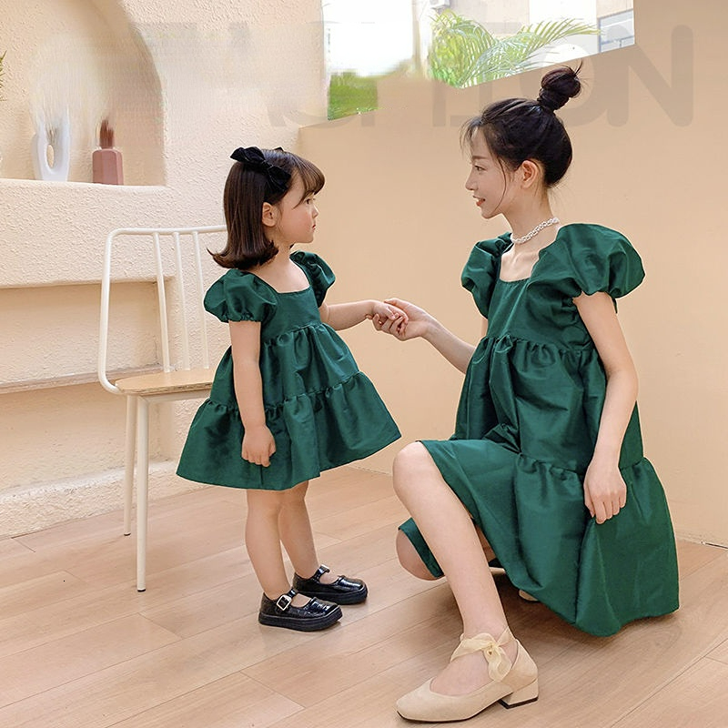 Family Matching Outfits Mother and Daughter Matching Clothes Summer Women Girls Party Dresses Family Matching Outfits Baby Girl Princess Dress 230421