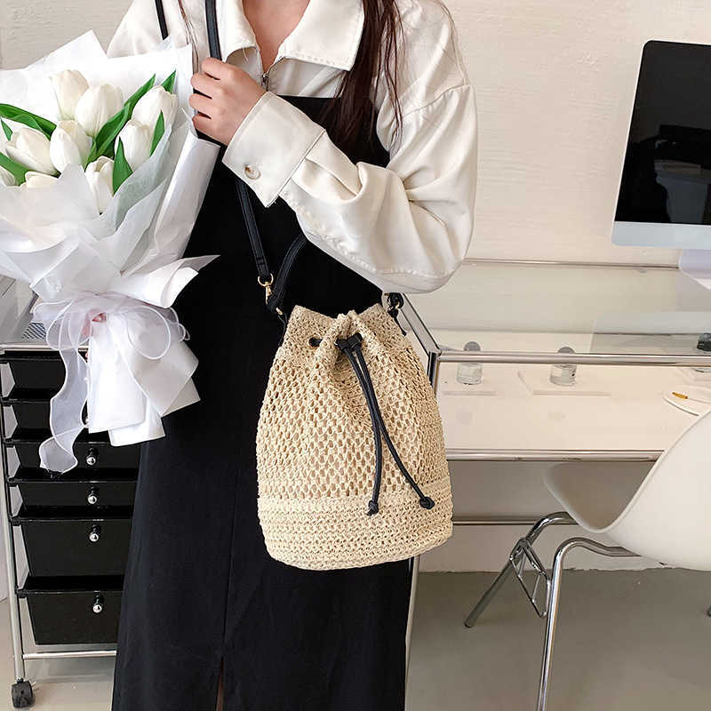 Evening Bags Drawstring Women's Straw Bucket Bag Summer Woven Shoulder Bags Purse Beach Handbag Trends Straw Handbags Casual Crossbody Bag J23042