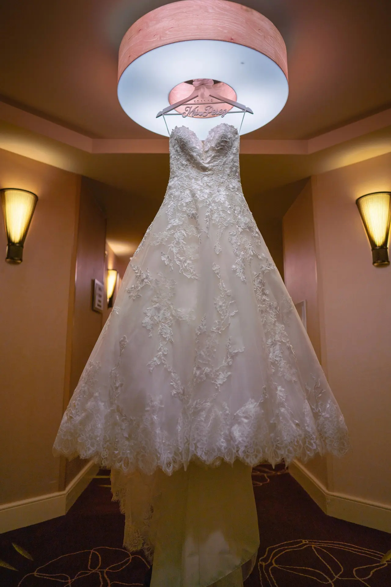 2024 Pretty A Line Lace Wedding Dress Sweetheart Neck Appliques Court Train Long Bridal Gowns Back Lace-up Spring Summer Country Princess Bride Dresse
