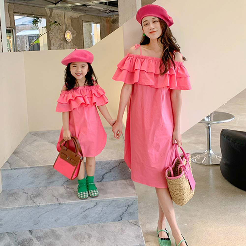 Family Matching Outfits Menoea Mothers and Childs Dress Korean Version Girls Double Layer Ruffle Edge One Line Neck Dress Summer Clothes 230421