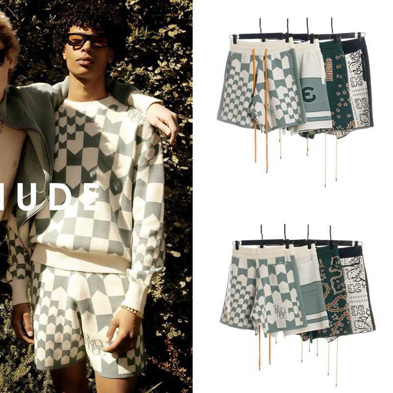 Designer Clothing short casual Rhude Letter Colored Arrow Checkered Cashew Flower Knitted Drawstring Shorts High Street Leisure Beach Joggers Sportswear, Color matching of letters
Designer Clothing short casual Rhude Letter Colored Arrow Checkered Cashew Flower Knitted Drawstring Shorts High Street Leisure Beach Joggers Sportswear, Color matching of letters