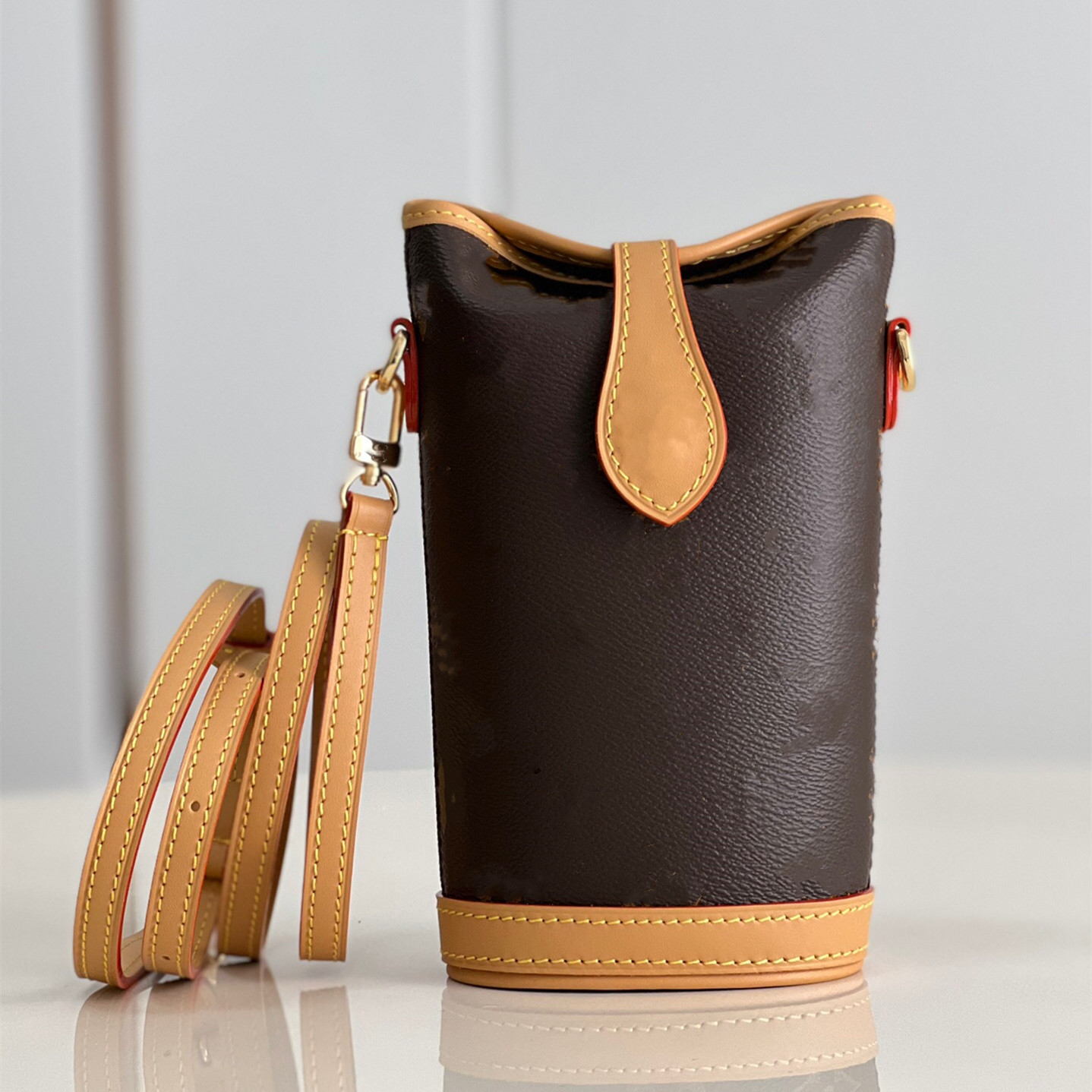 Fold Me Mini handbag retro bags 18cm Fashion women Shoulder bag purse adjustable strap M80874 Crossbody, 14.5*18*6.5
Fold Me Mini handbag retro bags 18cm Fashion women Shoulder bag purse adjustable strap M80874 Crossbody, 14.5*18*6.5