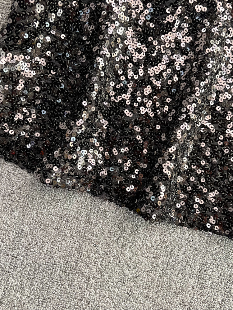 Camisoles Tanks HELIAR Sexy V Neck Shiny Sequin Camis Tops Women Sleeveless Off Shoulder Glitter Short Camisole Tank Evening Party Vest 230421